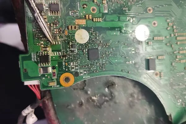 TeknoBook Bilgisayar ve Notebook Onarım Tamir Merkezi - Resim 12