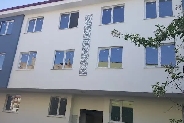 Akademi Insaat ve Emlak Hizm. - Resim 5