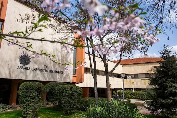 Ankara Üniversitesi - Resim 2