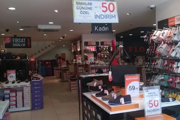 FLO Gaziantep G.M.Paşa Cadde Mağazası - Resim 6