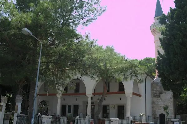 Merkez Adliye Cami - Resim 15