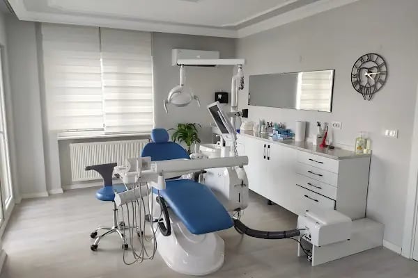 Diş Hekimi Afife Betül Anlı - Resim 2