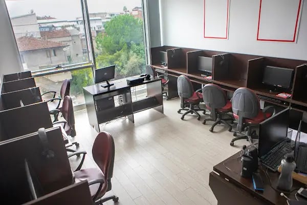 Just English Dil Okulları - İngilizce Kursu Bursa-Fsm Bulvarı - Resim 3