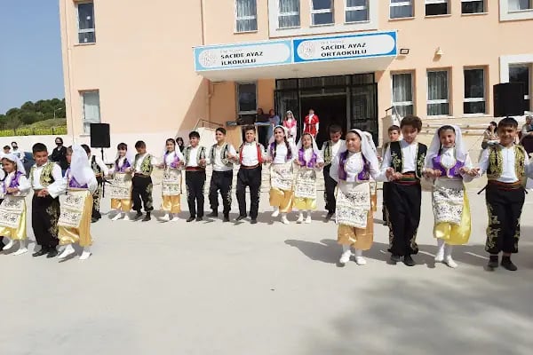 Sacide Ayaz İlk ve Ortaokulu - Resim 2