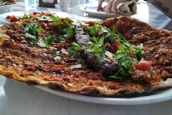 Özkardeşler Pide Ve Kebap - Resim 1