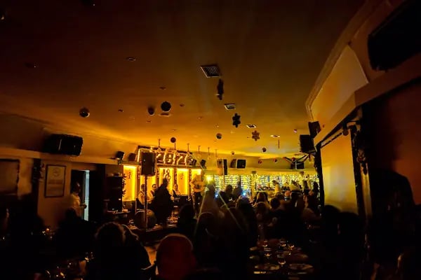Kairos Coffee &amp; Bar - Resim 1