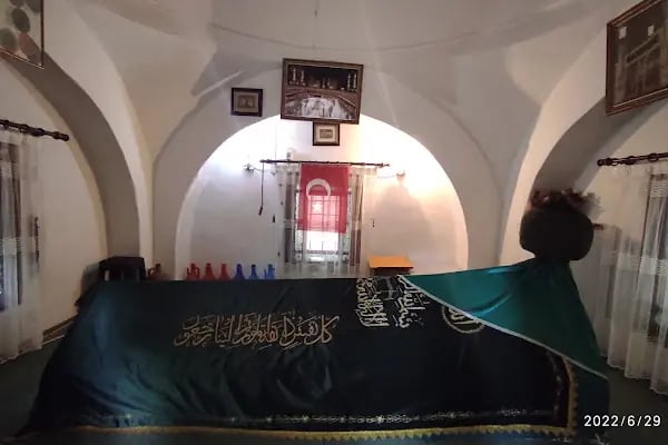 Okçu Baba Türbesi - Resim 2