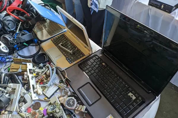 Kullar Kapalı Pazar Yeri - Resim 17