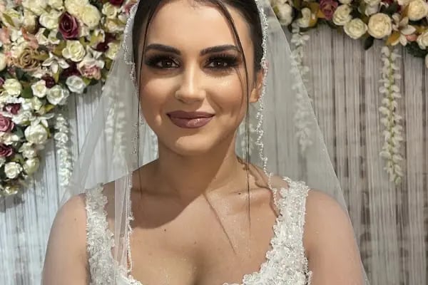 BURCU ŞANLI VIP HAİR MAKEUP STUDİO Gelin,Kına,Nişan,Söz Başı Saçı Türbanı Makyajı - Resim 13