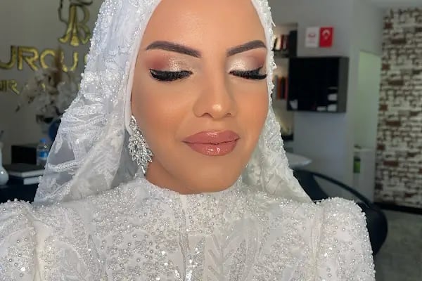 BURCU ŞANLI VIP HAİR MAKEUP STUDİO Gelin,Kına,Nişan,Söz Başı Saçı Türbanı Makyajı - Resim 9