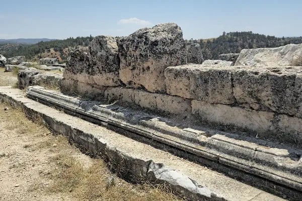 Apollon Lairbenos Tapınağı - Resim 6