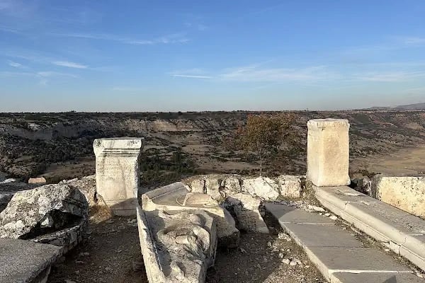 Apollon Lairbenos Tapınağı - Resim 3