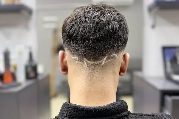 The Barber Haircut - Resim 5