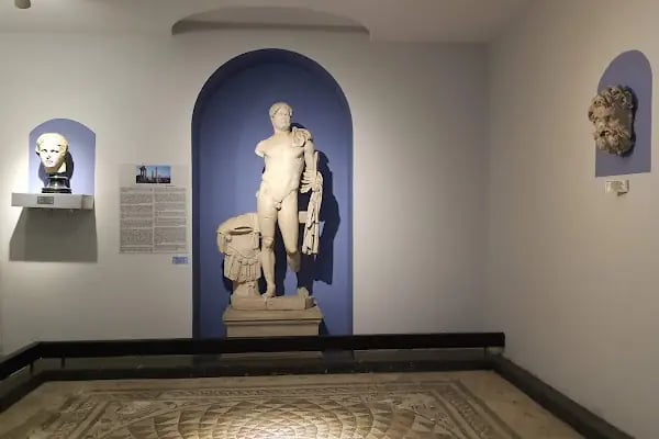 Bergama Arkeoloji Müzesi - Resim 7