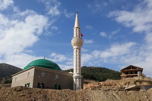 Mansurlu Cami - Resim 1