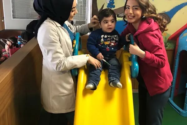 Özel Akbak Çocuk Sağlığı ve Hastalıkları Merkezi - Resim 19