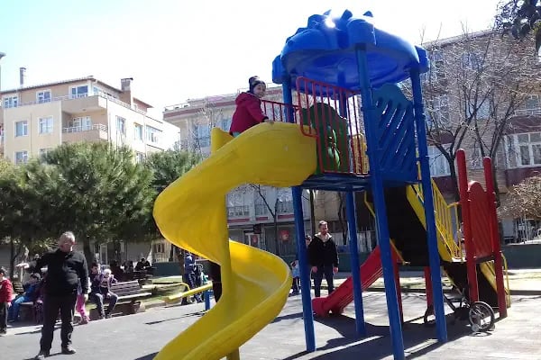 Nazif hafize Hançer Parkı - Resim 4