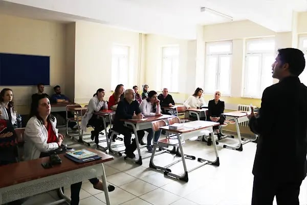 Gönüllü Hizmet Vakfı Aysel Abdullah Öğücü Ortaokulu - Resim 4