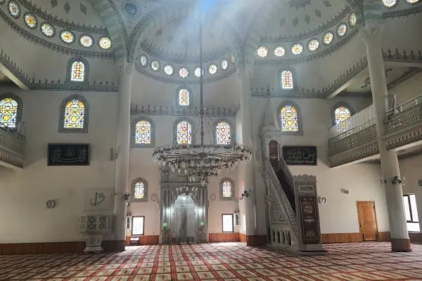 İmam Hatip Cami - Resim 2