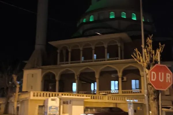 İmam Hatip Cami - Resim 14