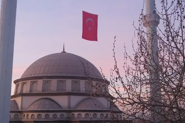 İmam Hatip Cami - Resim 1