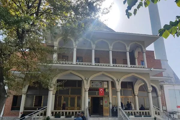 İmam Hatip Cami - Resim 4