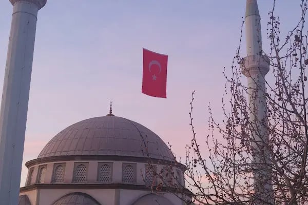 İmam Hatip Cami - Resim 20
