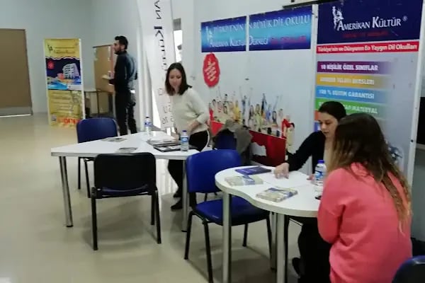 Aydın Amerikan Kültür Yabancı Dil Kursu - Resim 3