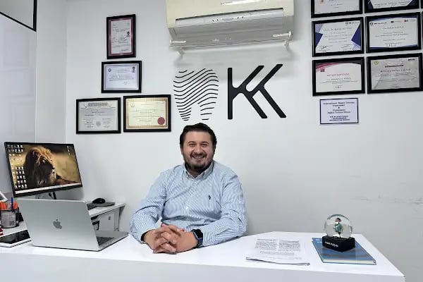 Uzman Dt. Kutay Karaca Muayenehanesi - Resim 1