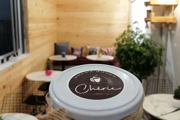 Cherie Coffee and Take Away - Resim 6