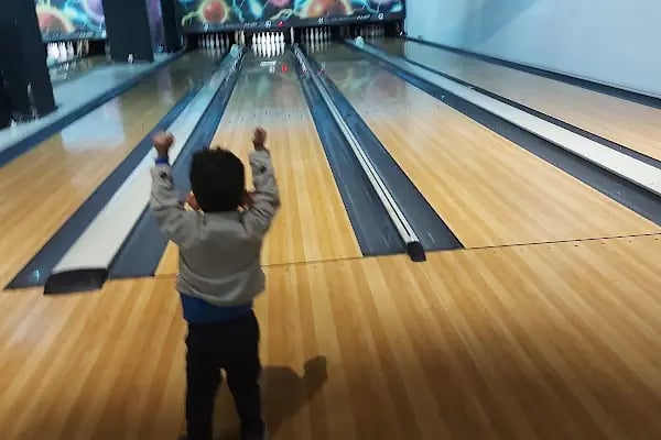 Airport Bowling - Resim 6