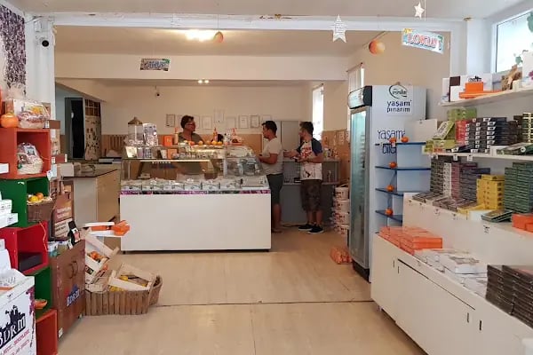 Elly Ceramics &amp; Gift Shop - Resim 2