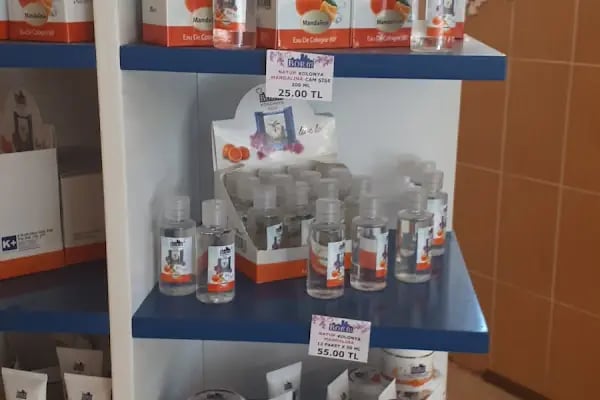 Elly Ceramics &amp; Gift Shop - Resim 8
