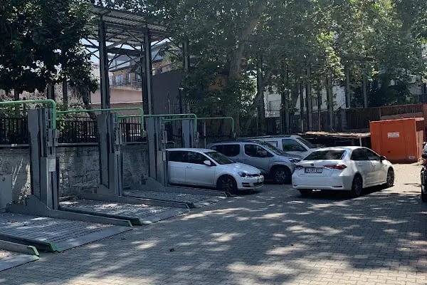 Sinanpaşa Otopark - Resim 3