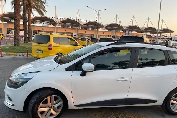 First Class Car Rental - Resim 6