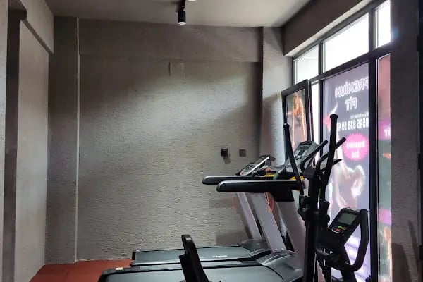 Premium Fit bayanlara özel spor salonu - Resim 18