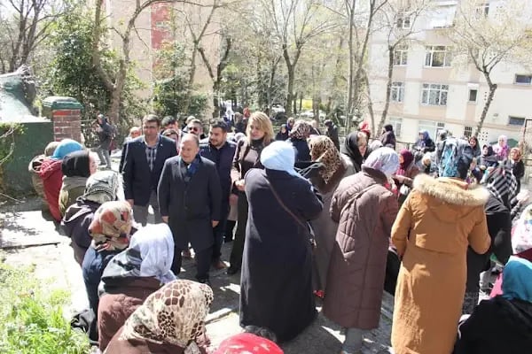 Zuhurat Baba Türbesi - Resim 20