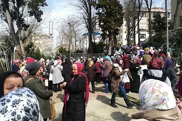 Zuhurat Baba Türbesi - Resim 9