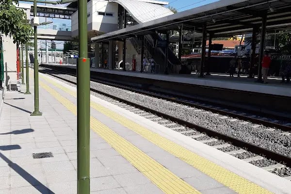 Bostancı YHT Yüksek Hızlı Tren Durağı - Resim 2