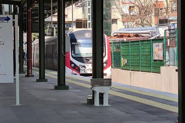 Bostancı YHT Yüksek Hızlı Tren Durağı - Resim 19