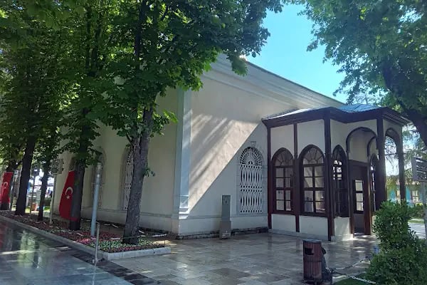 Orhan Gazi Türbesi - Resim 3