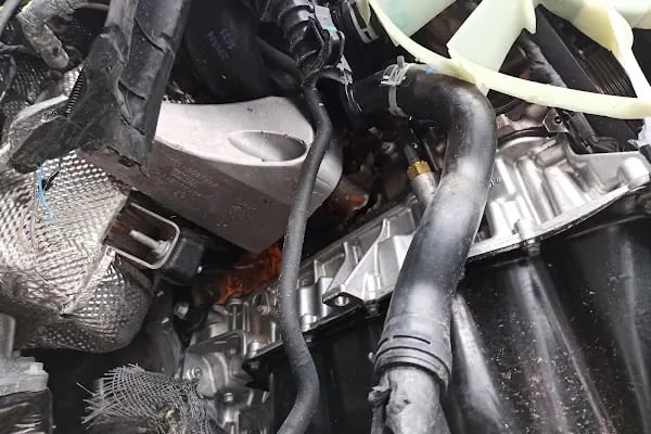 Şahinler Otomotiv Hasarlı Oto Alım-Satım ve Çıkma Parça - Resim 5