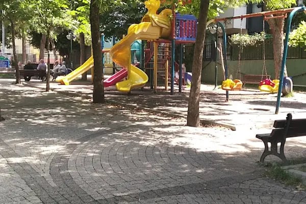 Bağcılar Belediyesi Seyit Çavuş Parkı - Resim 3