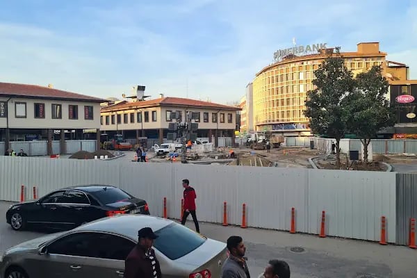 Türkiye İş Bankası Balıkesir Şubesi - Resim 5