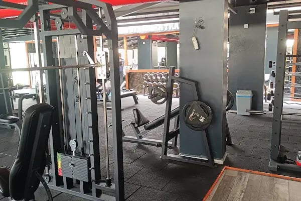 KOLİPGYM FİTNESS CENTER SPOR VE YAŞAM MERKEZİ - Resim 15