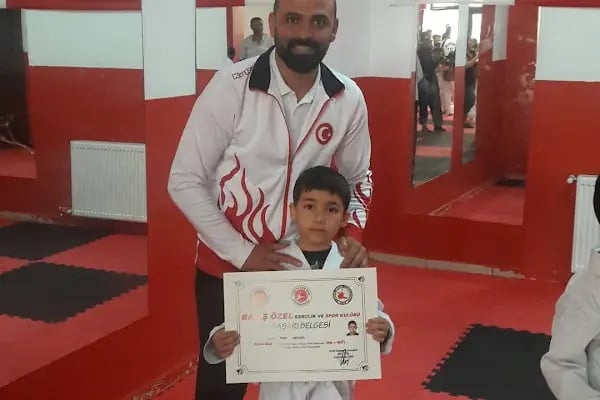 BARIŞ ÖZEL GENÇLİK VE SPOR KULÜBÜ - Resim 1