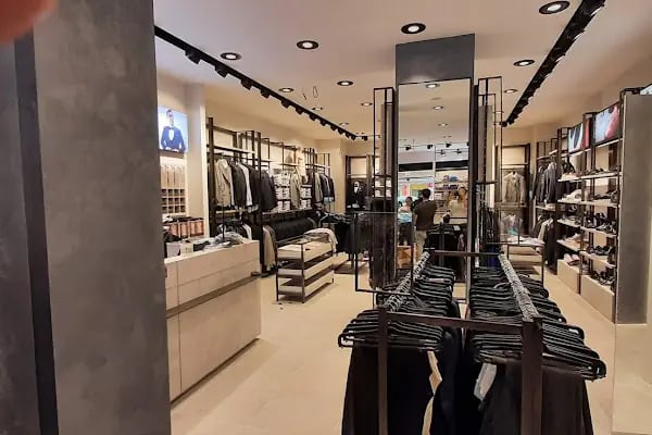 Süvari Alanya Şevki Tokuş Cadde Mağazası - Resim 4