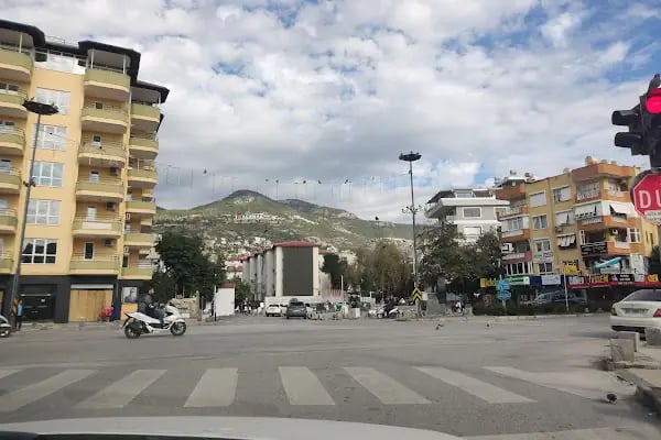 Süvari Alanya Şevki Tokuş Cadde Mağazası - Resim 17