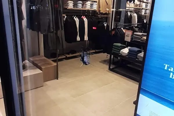 Süvari Alanya Şevki Tokuş Cadde Mağazası - Resim 10