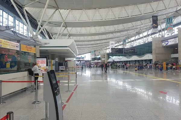 Ptt-giden Yolcu Terminali Şubesi - Resim 7